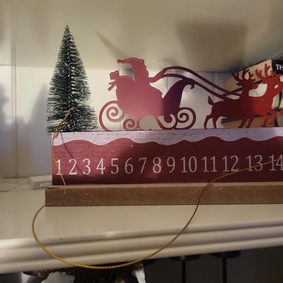 Festive Santa Sleigh Countdown Calendar - Picture 2 of 3